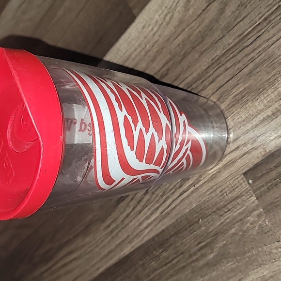 NHL Detroit Red Wings Tervis  240z Tumbler with Red Lid - Picture 4 of 6